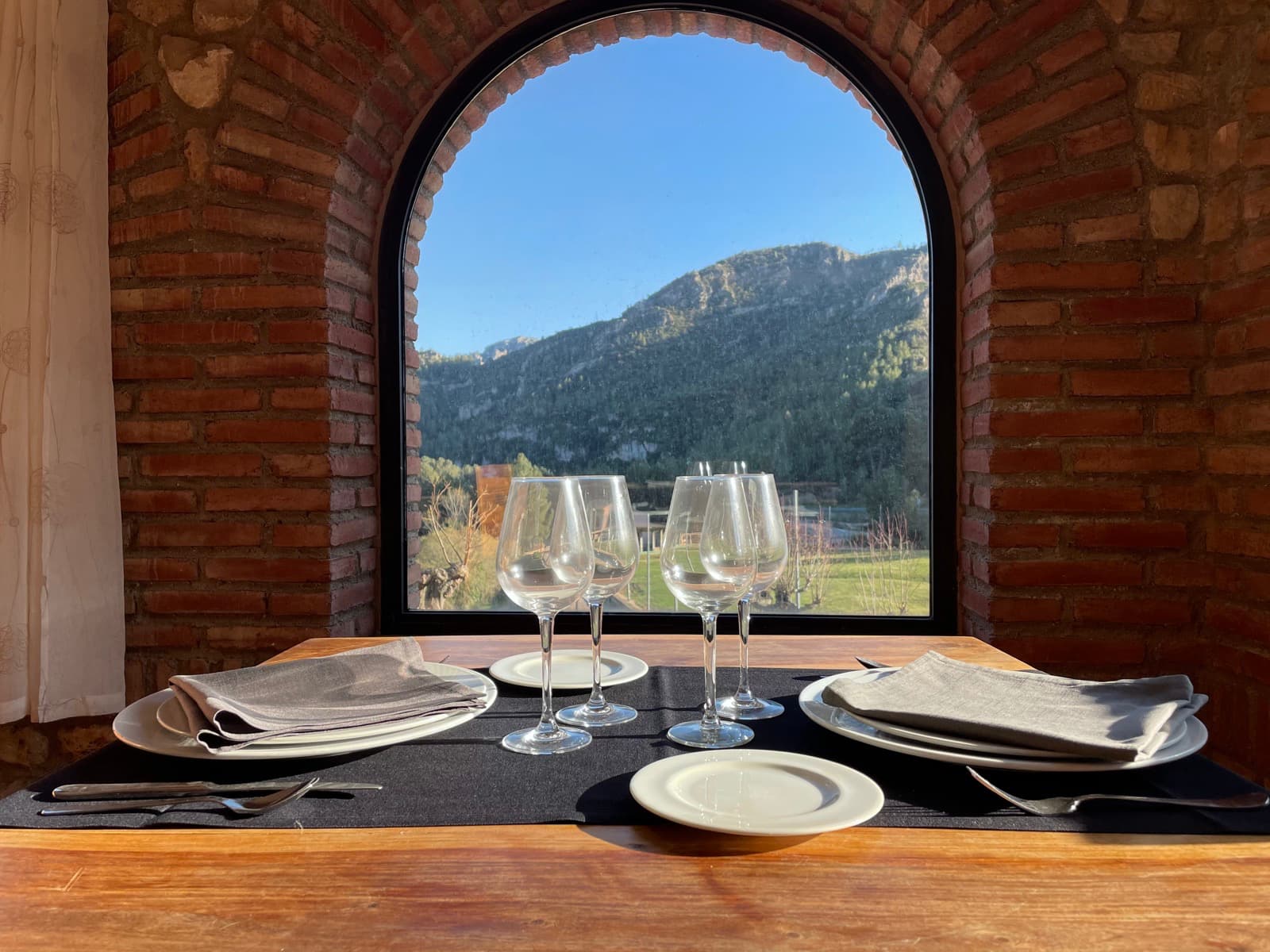 Hotel La Figuerola – restaurante Safareig-slider_3